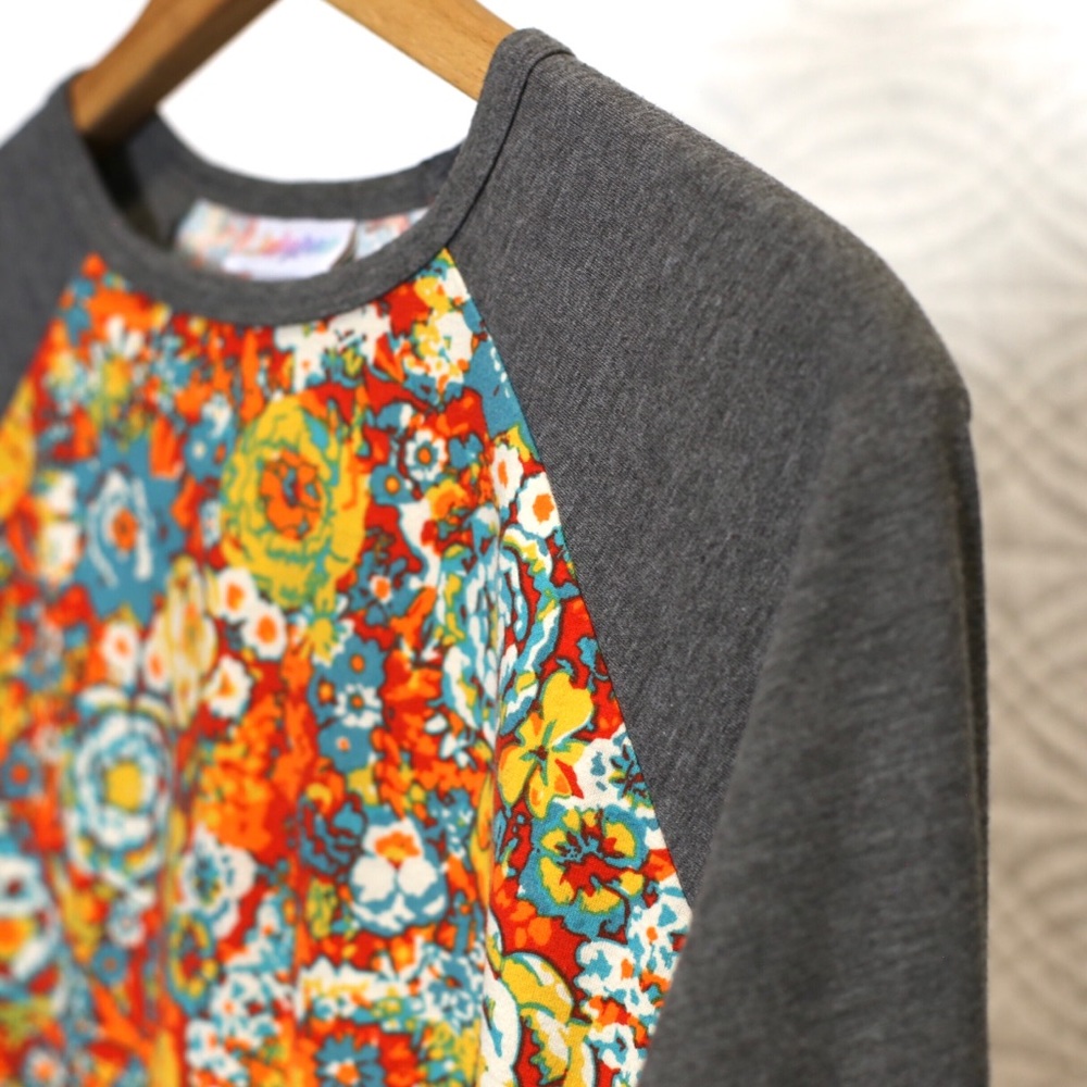 LuLaRoe Randy Top - Women’s Small